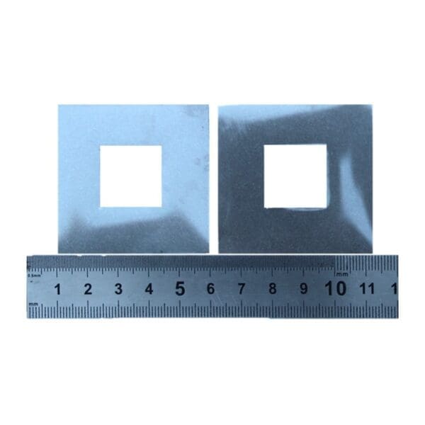 4cm² Border